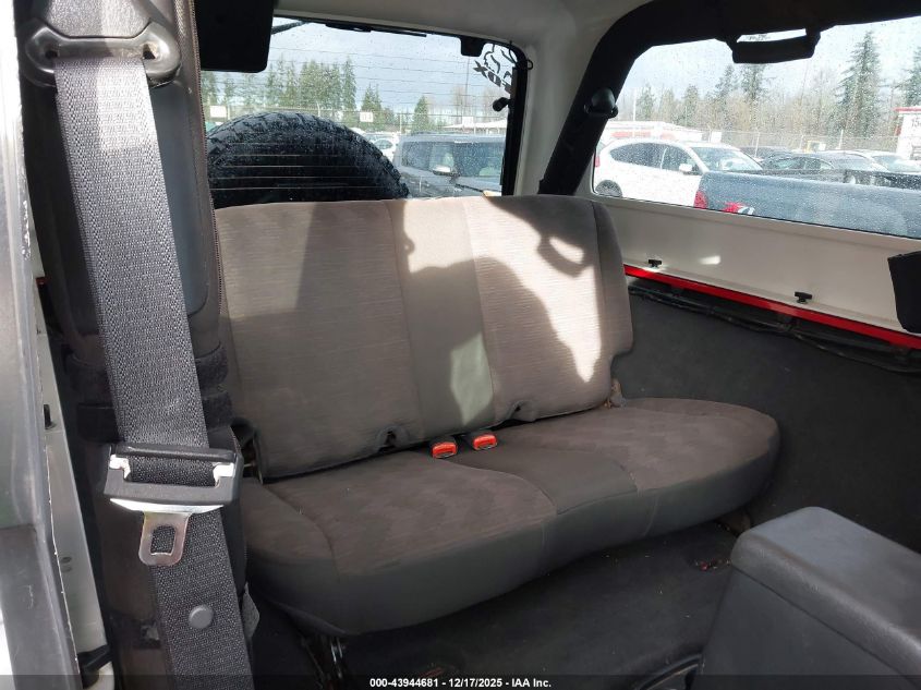 2005 Jeep Wrangler Unlimited VIN: 1J4FA44S15P317286 Lot: 43944681