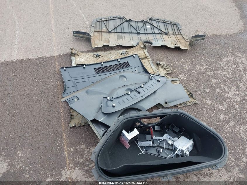 2022 Tesla Model S Plaid Tri Motor All-Wheel Drive VIN: 5YJSA1E65NF461065 Lot: 43944722