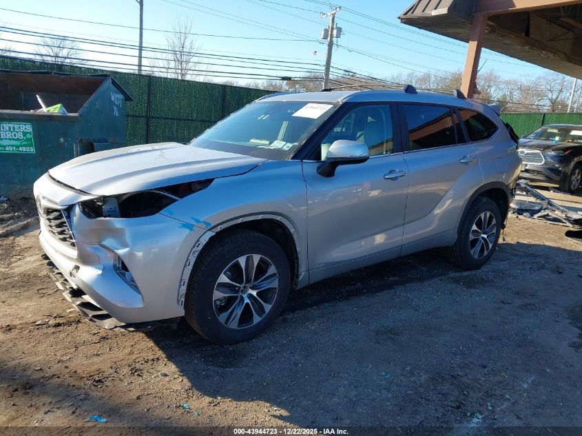 2025 Toyota Highlander Hybrid Xle VIN: 5TDKBRCH9SS653838 Lot: 43944723