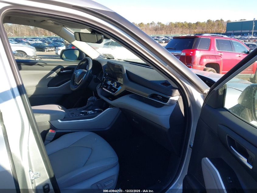 2025 Toyota Highlander Hybrid Xle VIN: 5TDKBRCH9SS653838 Lot: 43944723
