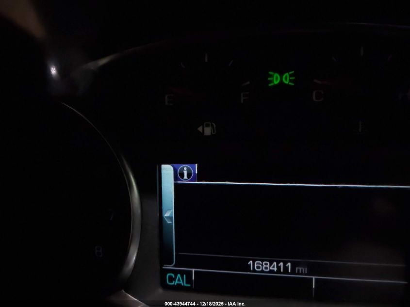 2018 Chevrolet Equinox Premier VIN: 2GNAXNEX6J6140699 Lot: 43944744