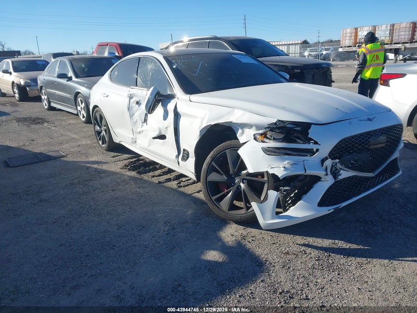 2022 Genesis G70 3.3T Rwd