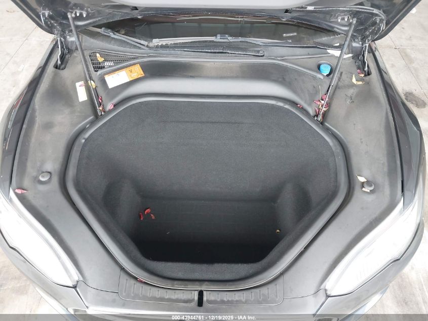 2016 Tesla Model S 60D/70D/75D/85D/90D VIN: 5YJSA1E25GF121950 Lot: 43944761