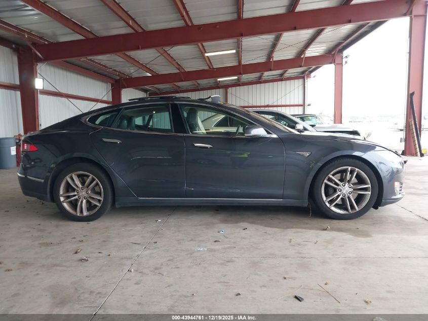 2016 Tesla Model S 60D/70D/75D/85D/90D VIN: 5YJSA1E25GF121950 Lot: 43944761