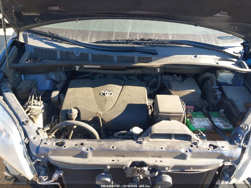 2018 Toyota Sienna Xle 8 Passenger VIN: 5TDYZ3DC1JS921138 Lot: 43944762