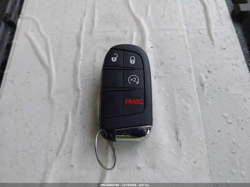 2016 Jeep Renegade Limited VIN: ZACCJBDT2GPD98682 Lot: 43944769