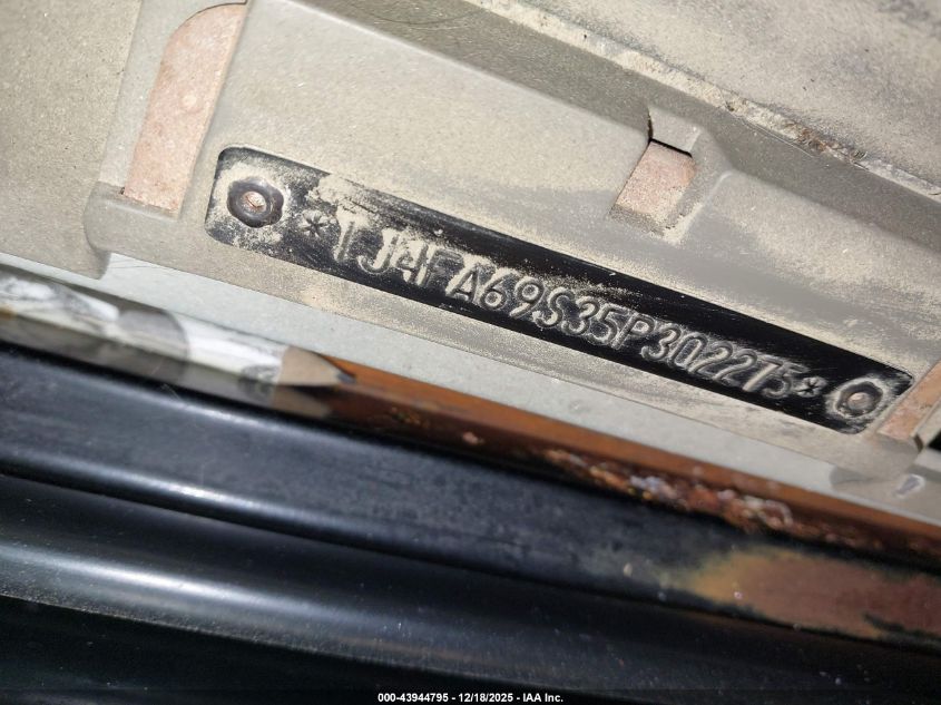 2005 Jeep Wrangler Rubicon VIN: 1J4FA69S35P302275 Lot: 43944795