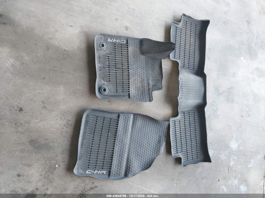 2018 Toyota C-Hr Xle Premium VIN: NMTKHMBX2JR015471 Lot: 43944799