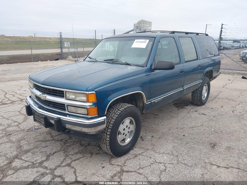 1GNFK16K5RJ333537 1994 CHEVROLET SUBURBAN photo no. 2