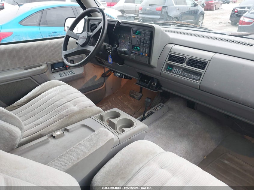 1GNFK16K5RJ333537 1994 CHEVROLET SUBURBAN photo no. 5