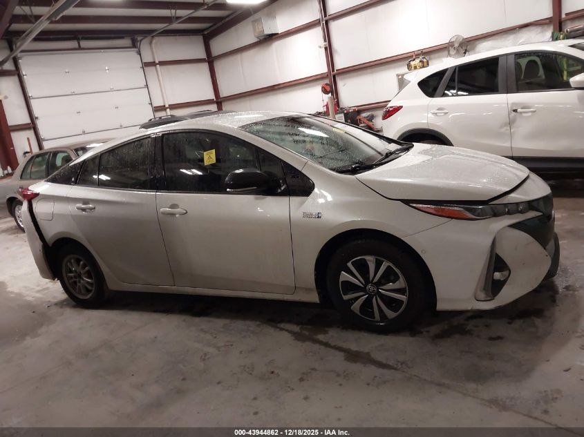 2018 Toyota Prius Prime Advanced VIN: JTDKARFP2J3075233 Lot: 43944862