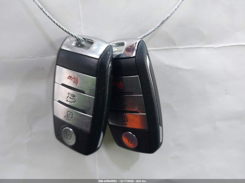 2017 Kia Sorento 3.3L Ex VIN: 5XYPH4A53HG257281 Lot: 43944952