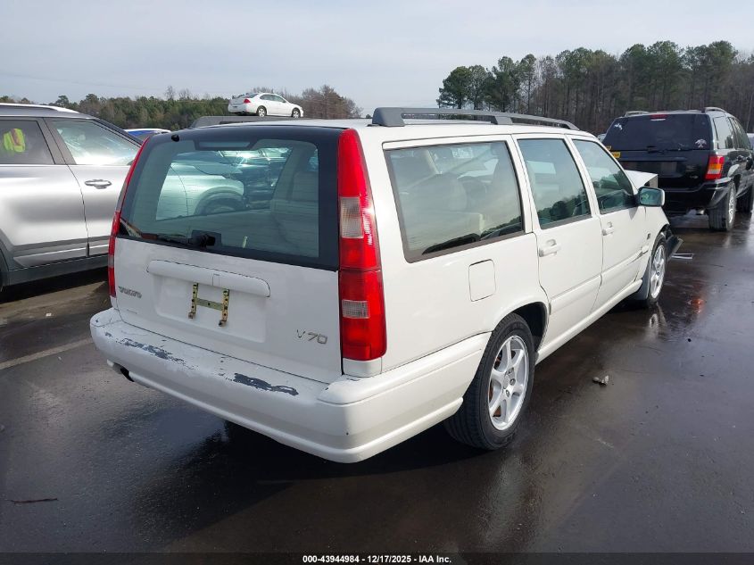 1999 Volvo V70 VIN: YV1LW55A1X2581463 Lot: 43944984