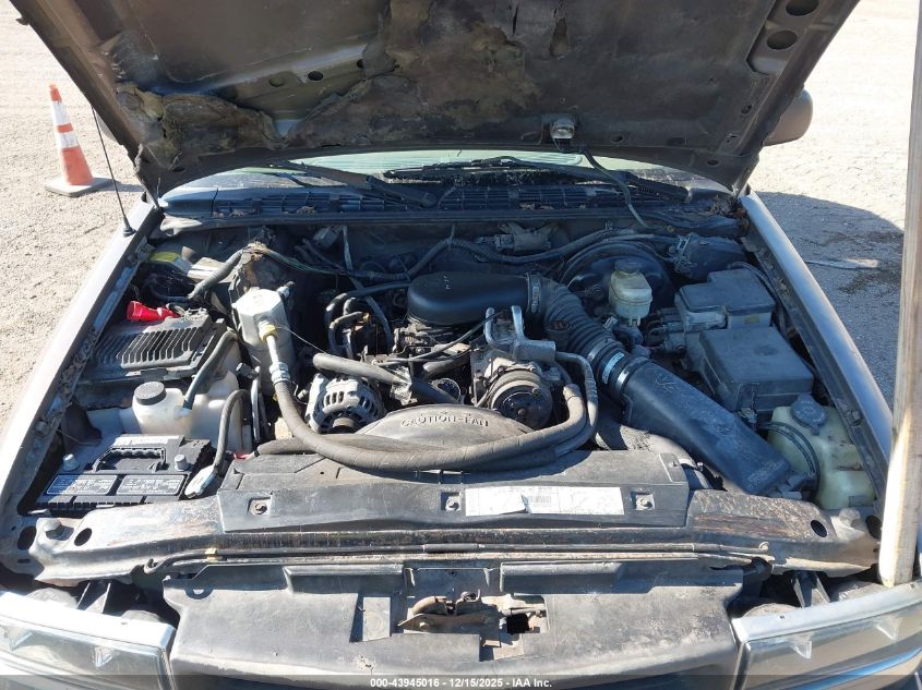 2000 Chevrolet Blazer Ls VIN: 1GNCS13W5Y2224210 Lot: 43945016