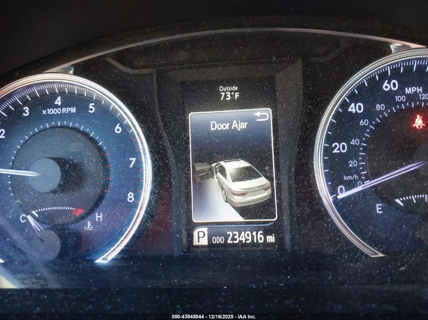 2016 Toyota Camry Le VIN: 4T4BF1FK7GR575786 Lot: 43945044