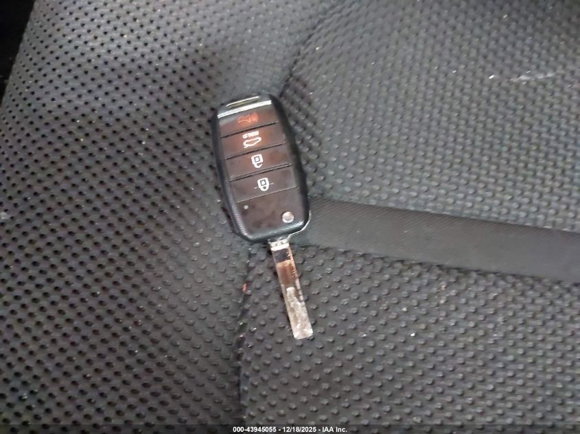 2019 Kia Optima Lx VIN: 5XXGT4L36KG319987 Lot: 43945055