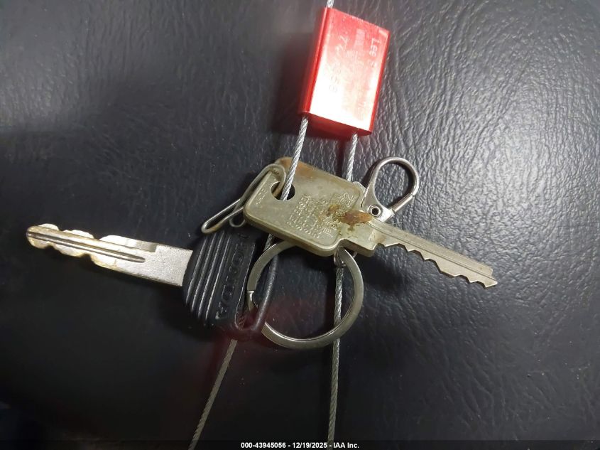 1998 Honda Cr-V Ex VIN: JHLRD1866WC052110 Lot: 43945056