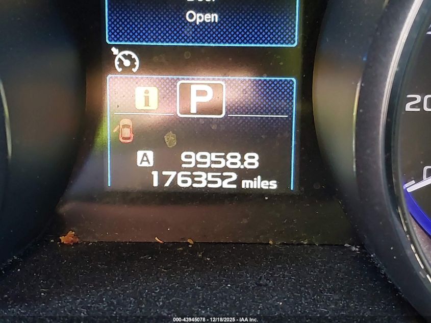 2017 Subaru Legacy 3.6R Limited VIN: 4S3BNEK6XH3015107 Lot: 43945078