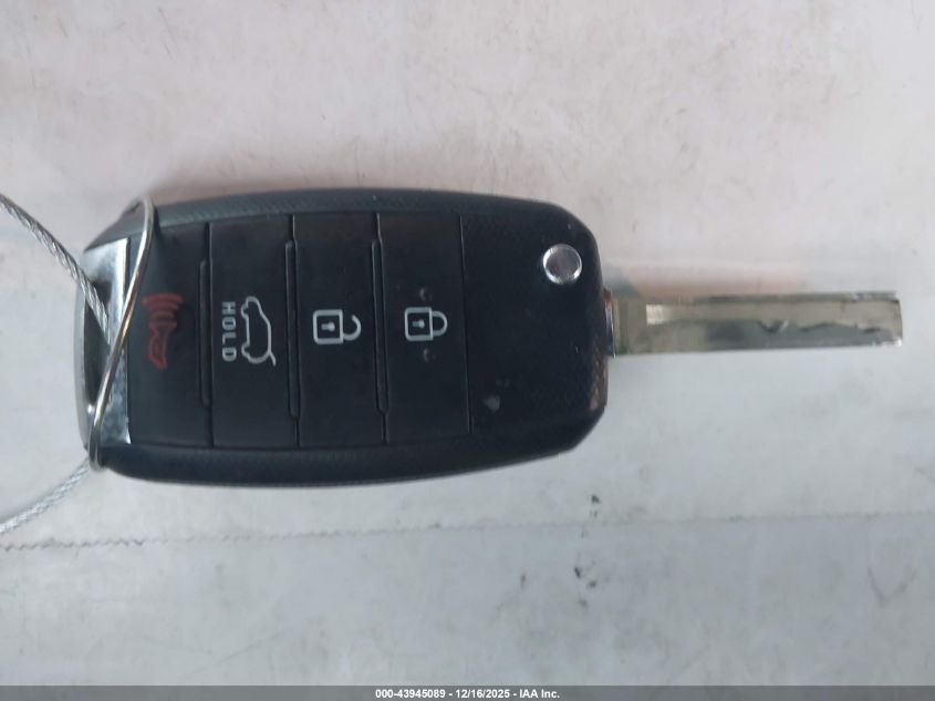 2018 Kia Sorento 2.4L Lx VIN: 5XYPG4A32JG347125 Lot: 43945089