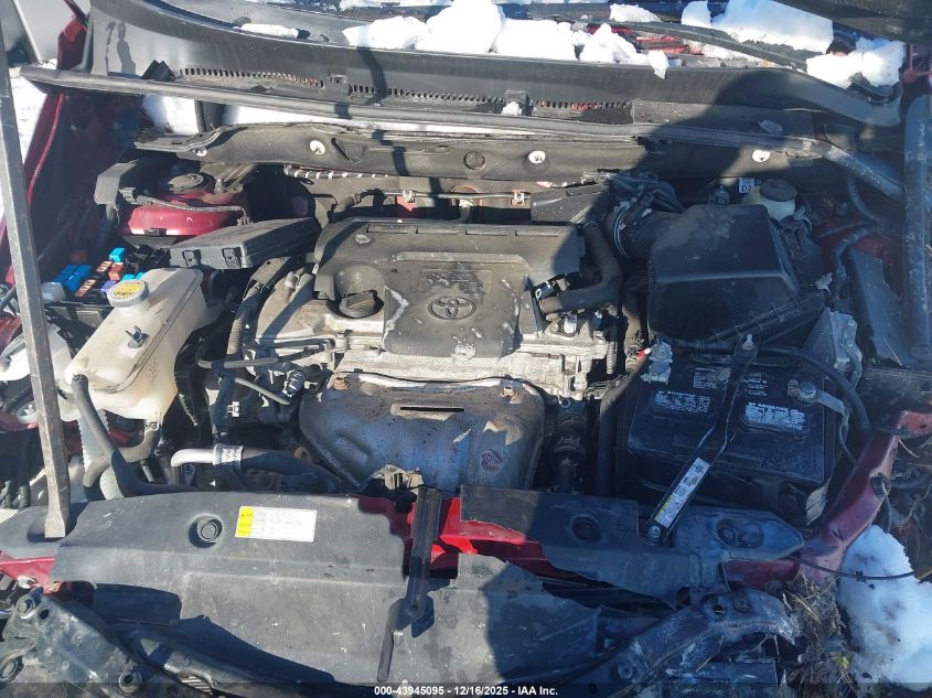 2018 Toyota Rav4 Xle VIN: 2T3RFREV3JW812257 Lot: 43945095