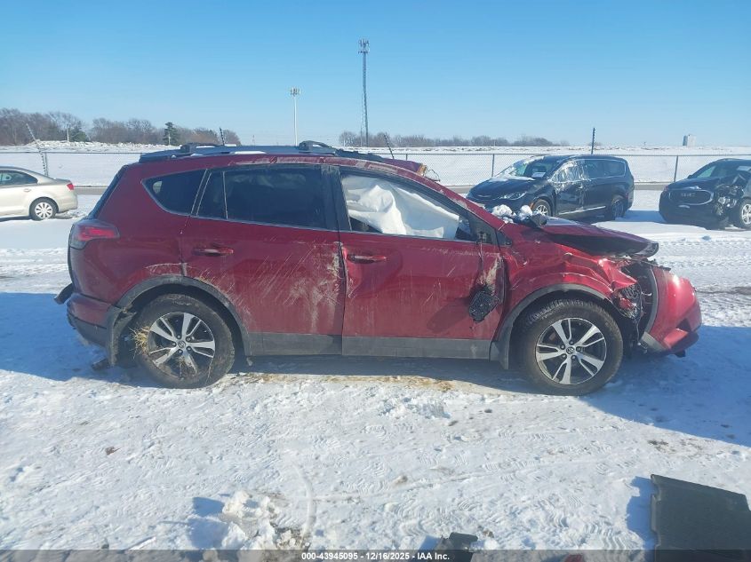 2018 Toyota Rav4 Xle VIN: 2T3RFREV3JW812257 Lot: 43945095