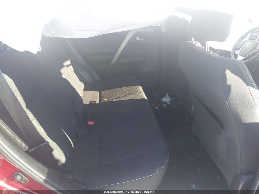 2018 Toyota Rav4 Xle VIN: 2T3RFREV3JW812257 Lot: 43945095