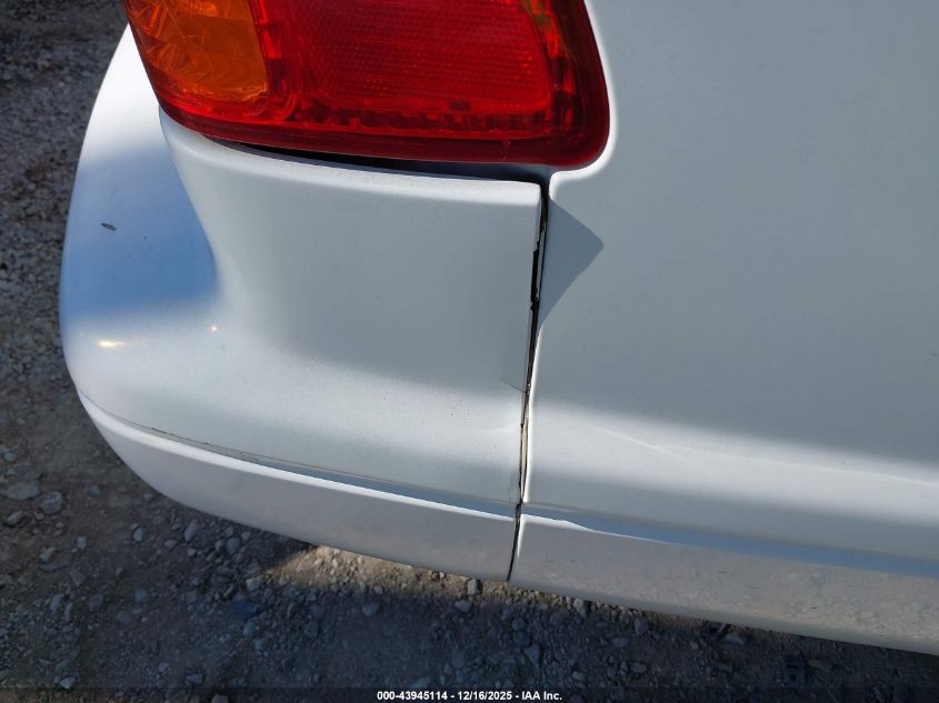 2000 Toyota Camry Xle VIN: JT2BG28KXY0472989 Lot: 43945114