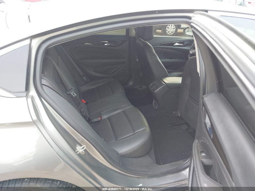 2018 Buick Regal Sportback Essence VIN: W04GP6SX0J1125948 Lot: 43945171