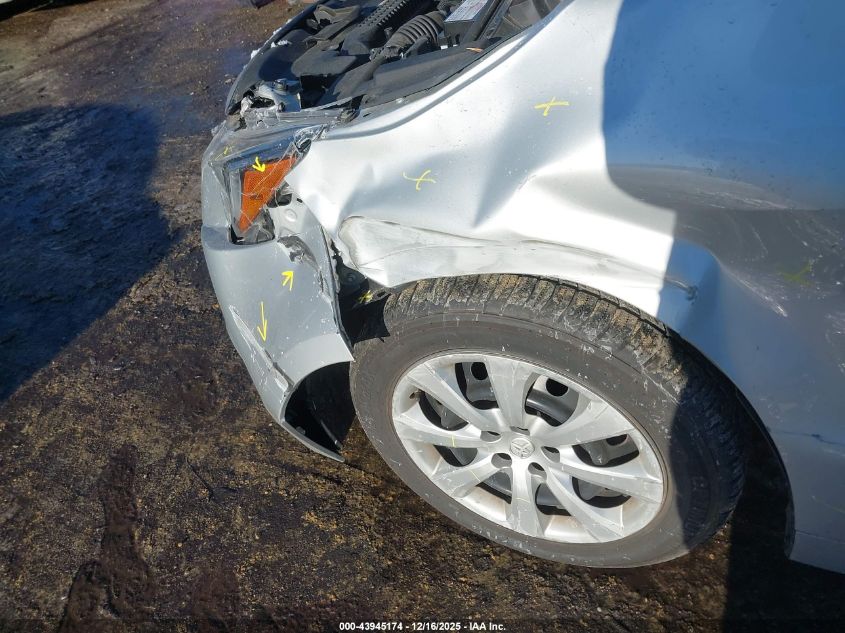 2020 Toyota Corolla Le VIN: 5YFEPRAE1LP082038 Lot: 43945174