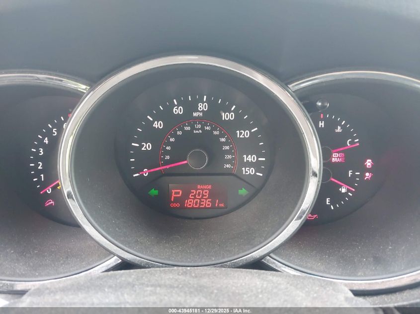 2011 Kia Sorento Lx VIN: 5XYKT3A11BG046135 Lot: 43945181