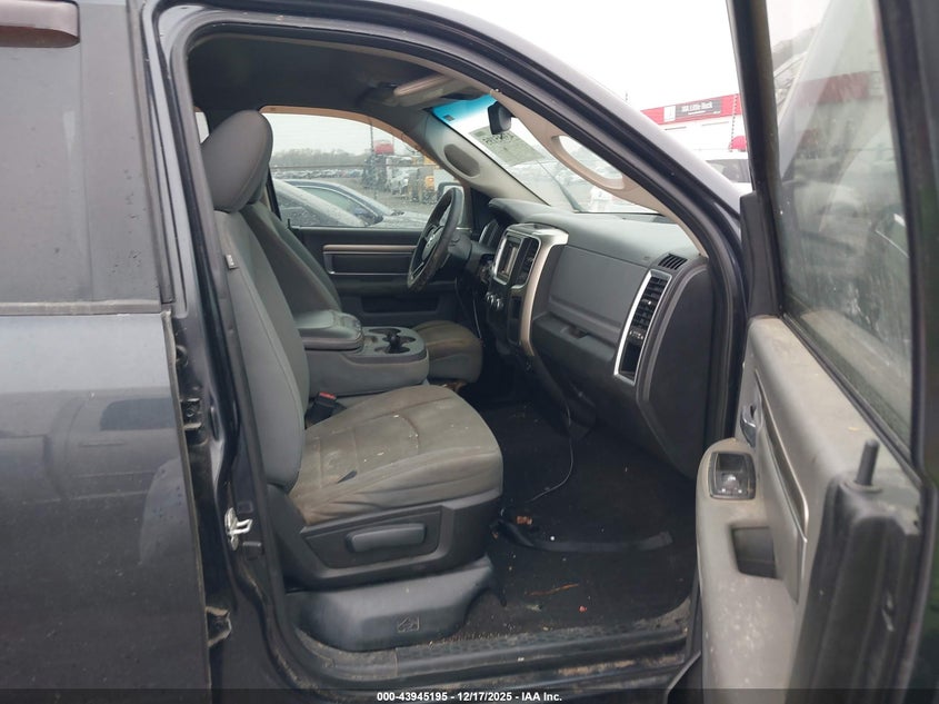 2013 RAM 1500 auction photo 5