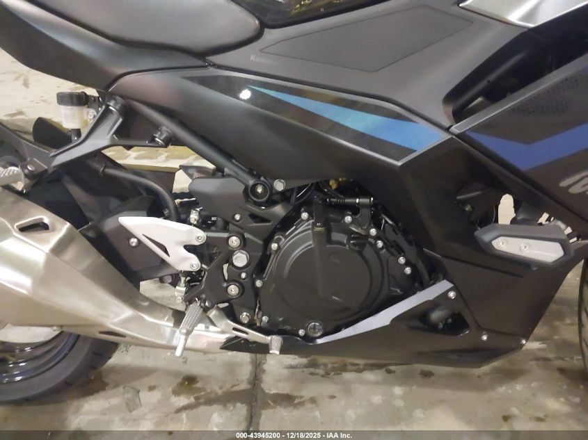 2025 Kawasaki Ex500 VIN: ML5EXGG14SDA51664 Lot: 43945200