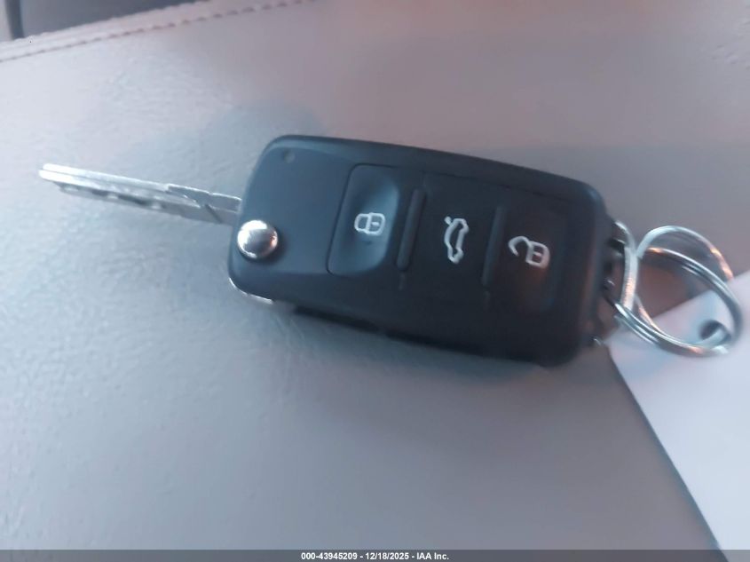 2017 Volkswagen Passat 1.8T R-Line VIN: 1VWDT7A37HC059533 Lot: 43945209