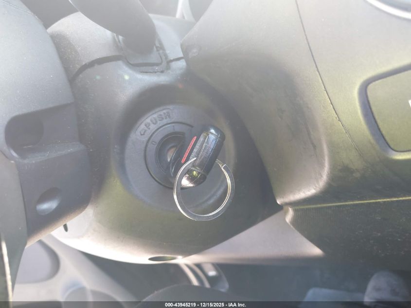 2008 Honda Fit Sport VIN: JHMGD38668S068427 Lot: 43945219