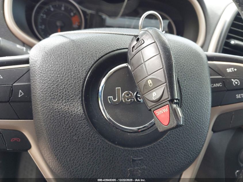 2017 Jeep Cherokee Latitude Fwd VIN: 1C4PJLCB8HW527402 Lot: 43945305