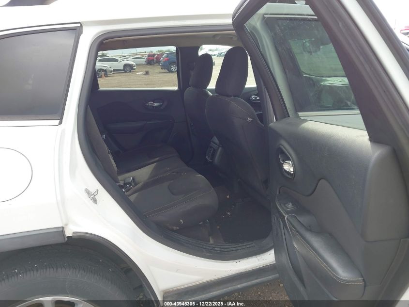 2017 Jeep Cherokee Latitude Fwd VIN: 1C4PJLCB8HW527402 Lot: 43945305