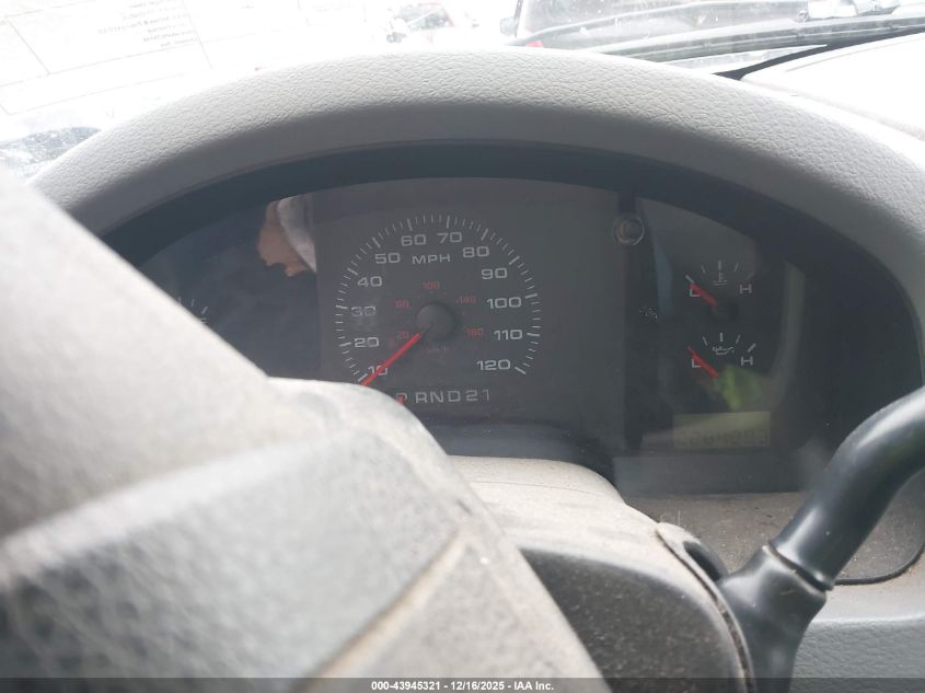 2004 Ford F-150 Stx/Xl/Xlt VIN: 1FTRX12W54FA06633 Lot: 43945321