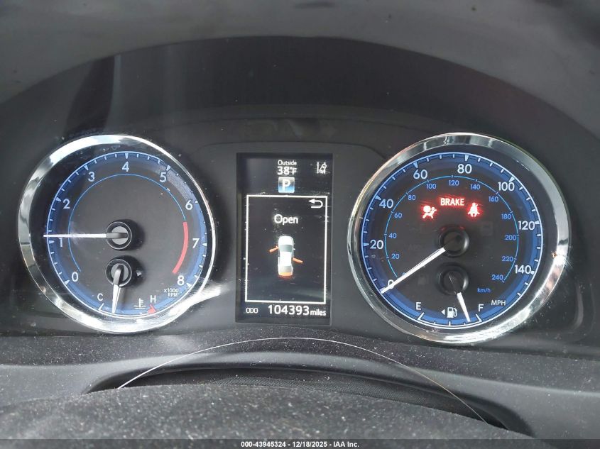 2018 Toyota Corolla Se VIN: 5YFBURHE5JP813570 Lot: 43945324