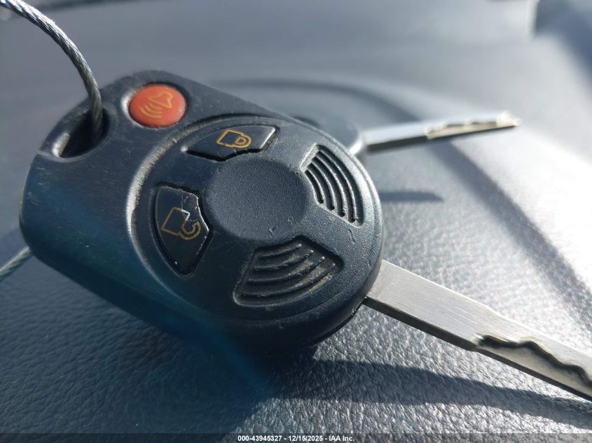 2017 Ford Escape S VIN: 1FMCU0F76HUC73403 Lot: 43945327