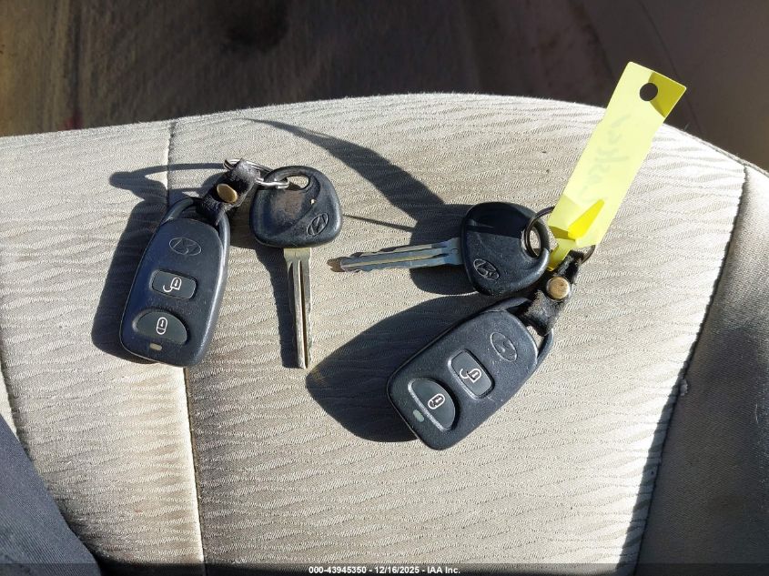 2012 Hyundai Santa Fe Limited V6 VIN: 5XYZK4AG6CG105371 Lot: 43945350