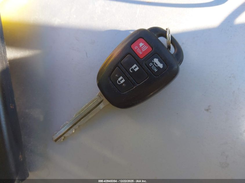 2016 Toyota Corolla Le VIN: 2T1BURHEXGC638726 Lot: 43945354