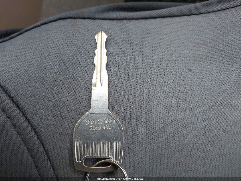 2001 Subaru Forester L VIN: JF1SF63521H733290 Lot: 43945356