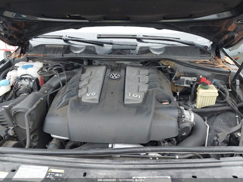 2014 Volkswagen Touareg Tdi Sport VIN: WVGEP9BP1ED000858 Lot: 43945385