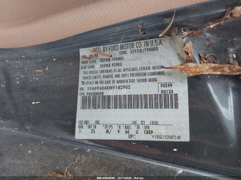 1998 Ford Mustang VIN: 1FAFP404XWF182902 Lot: 43945390