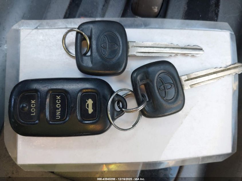 2003 Toyota Camry Le VIN: 4T1BE30K63U725138 Lot: 43945398