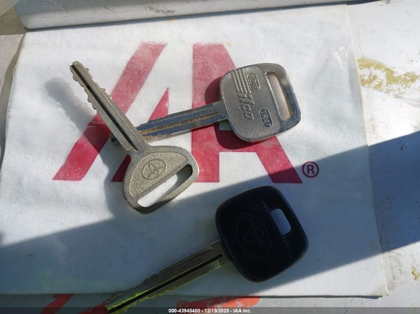 2006 Toyota Highlander V6 VIN: JTEDP21A360107273 Lot: 43945400