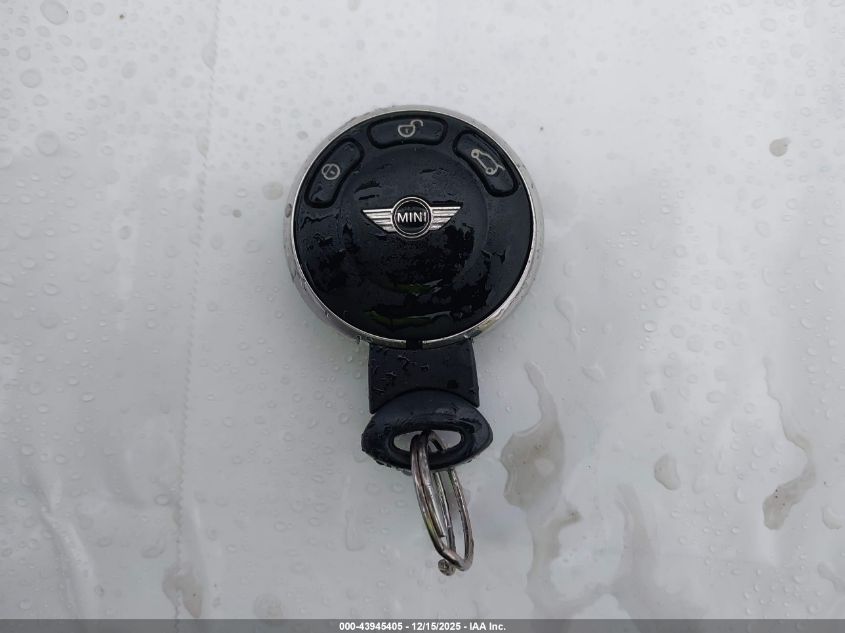 2009 Mini Cooper S VIN: WMWMF73519TW83805 Lot: 43945405