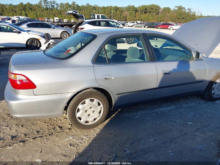 2000 Honda Accord 2.3 Lx VIN: 1HGCG5643YA136680 Lot: 43945417