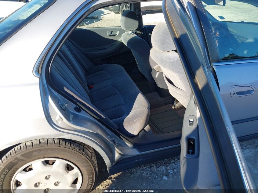 2000 Honda Accord 2.3 Lx VIN: 1HGCG5643YA136680 Lot: 43945417