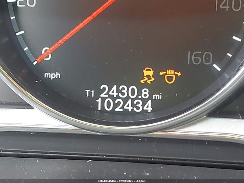 2017 Volvo S60 Inscription T5 Platinum VIN: LYV402HMXHB127115 Lot: 43945432